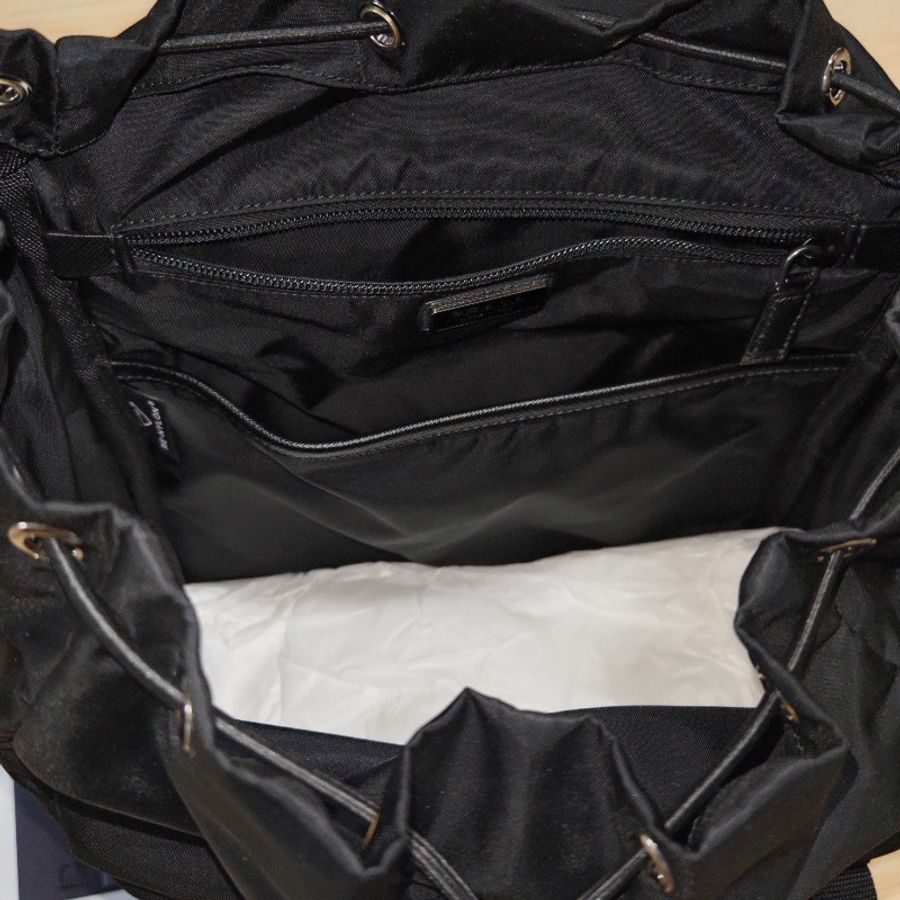 (已保留❌勿下單)Prada Re-nylon saffiano leather backpack 黑色中性款式後背包 尼龍 背囊 雙肩包 男女合用-16