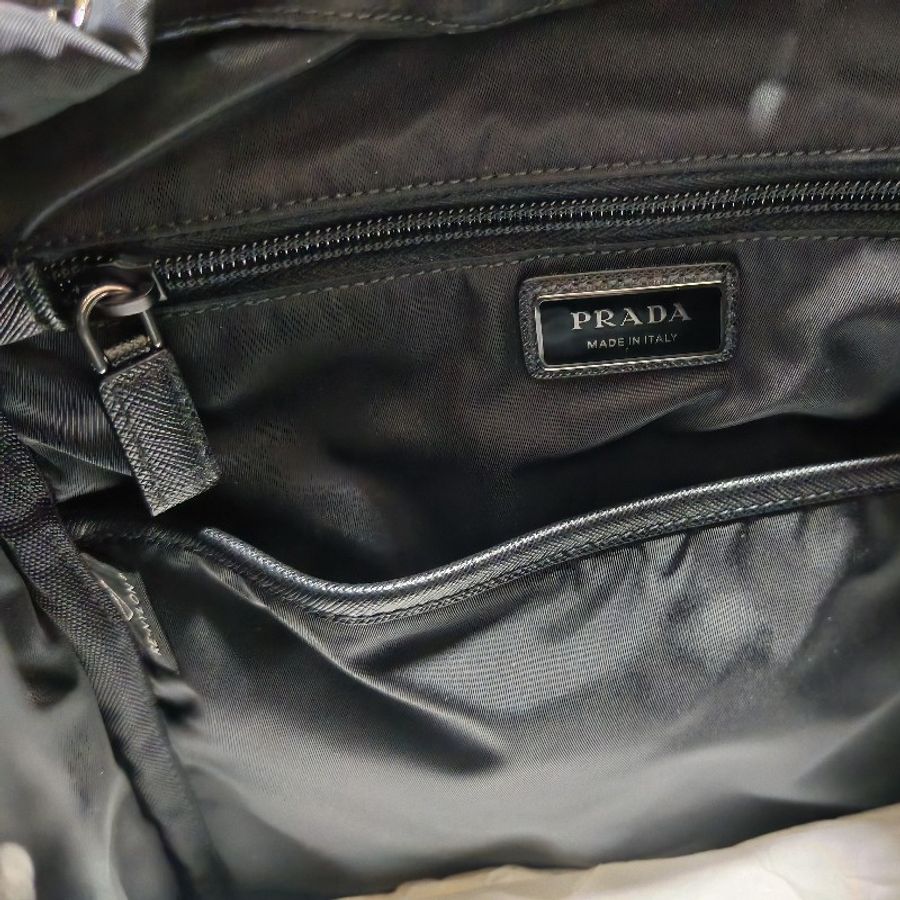 (已保留❌勿下單)Prada Re-nylon saffiano leather backpack 黑色中性款式後背包 尼龍 背囊 雙肩包 男女合用-17