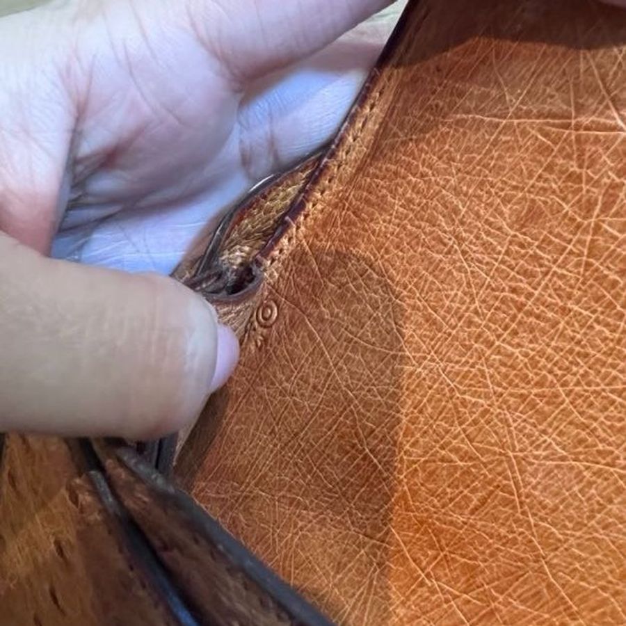 HERMÈS 愛馬仕 鴕鳥皮 金棕 焦糖 肩背包 斜背包 側背包 手提包 馬鞍包-14