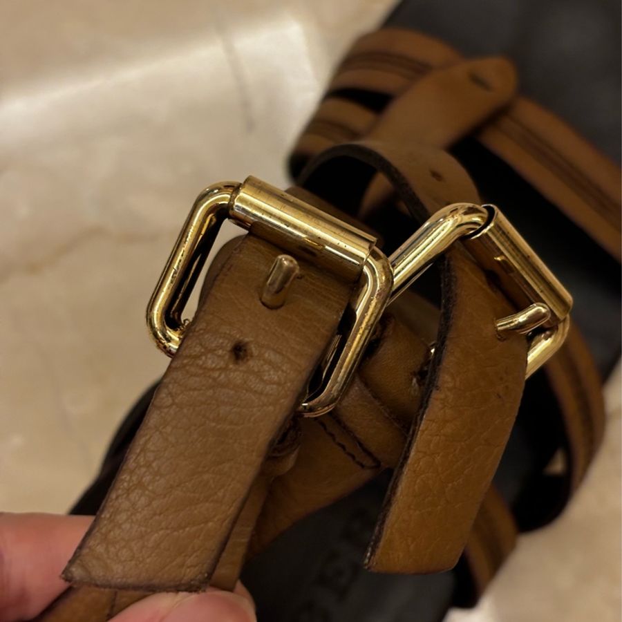 Burberry餅乾色羅馬鞋-16