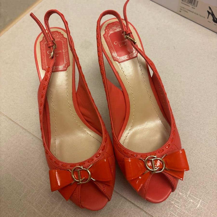 Dior粉色高跟鞋-12