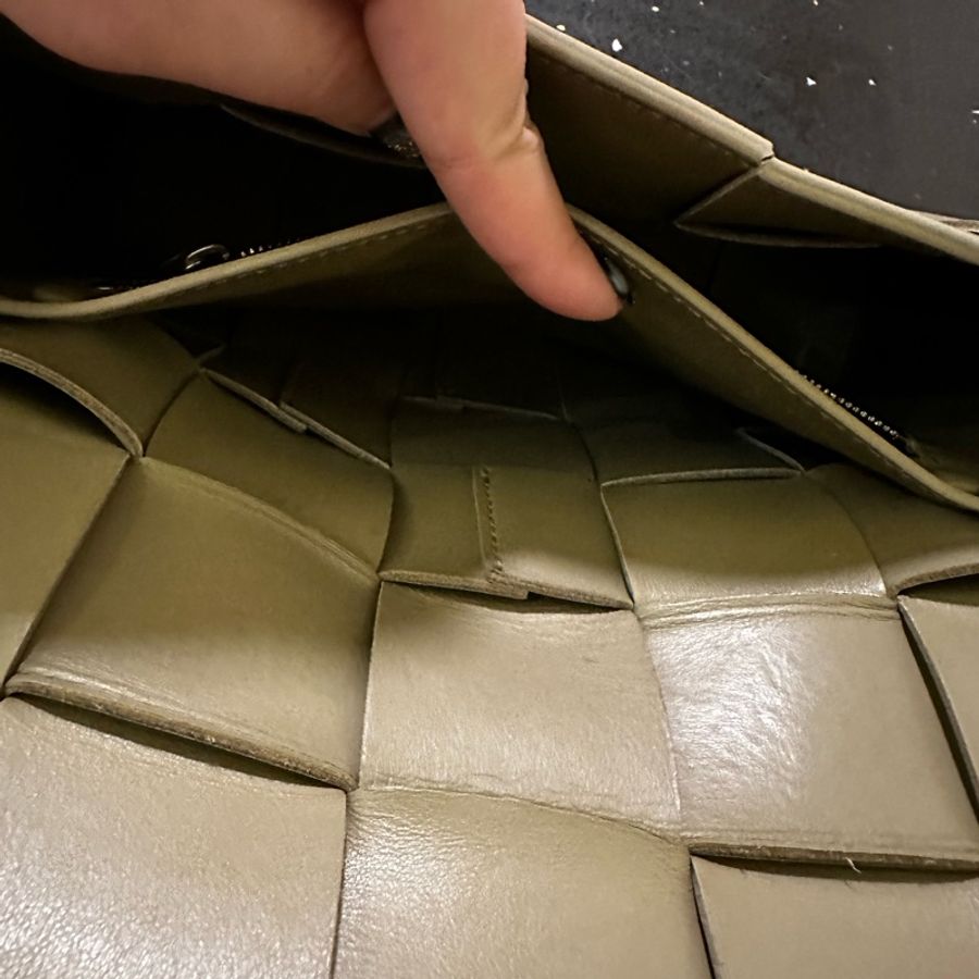 Bottega veneta BV 尼龍肩帶二合一莫蘭迪灰綠色 附防塵袋-17
