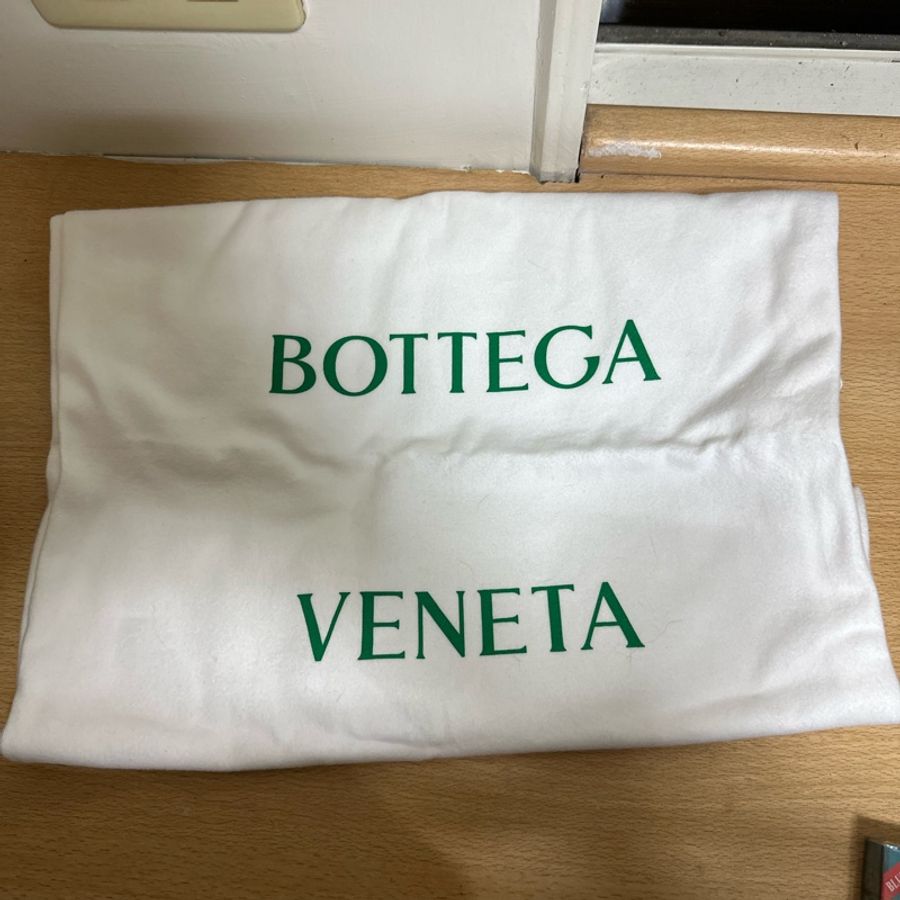 Bottega veneta BV 尼龍肩帶二合一莫蘭迪灰綠色 附防塵袋-26
