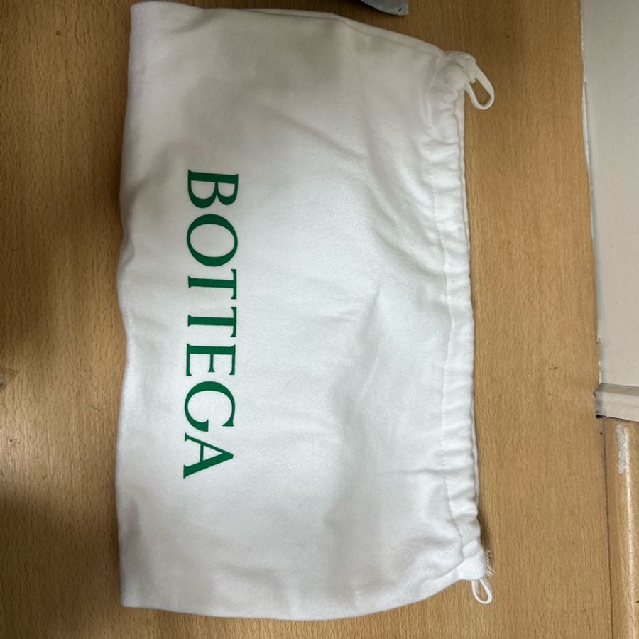 Bottega veneta BV 尼龍肩帶二合一莫蘭迪灰綠色 附防塵袋-28