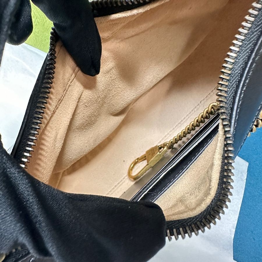 ❄️GUCCI 黑色MARMONT半月形迷你腋下肩背包699514/-7