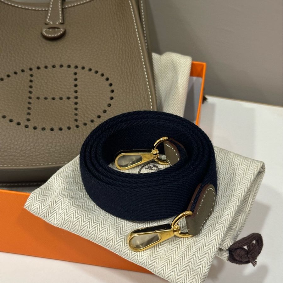 HERMES mini evelyne 16 大象灰金扣-1