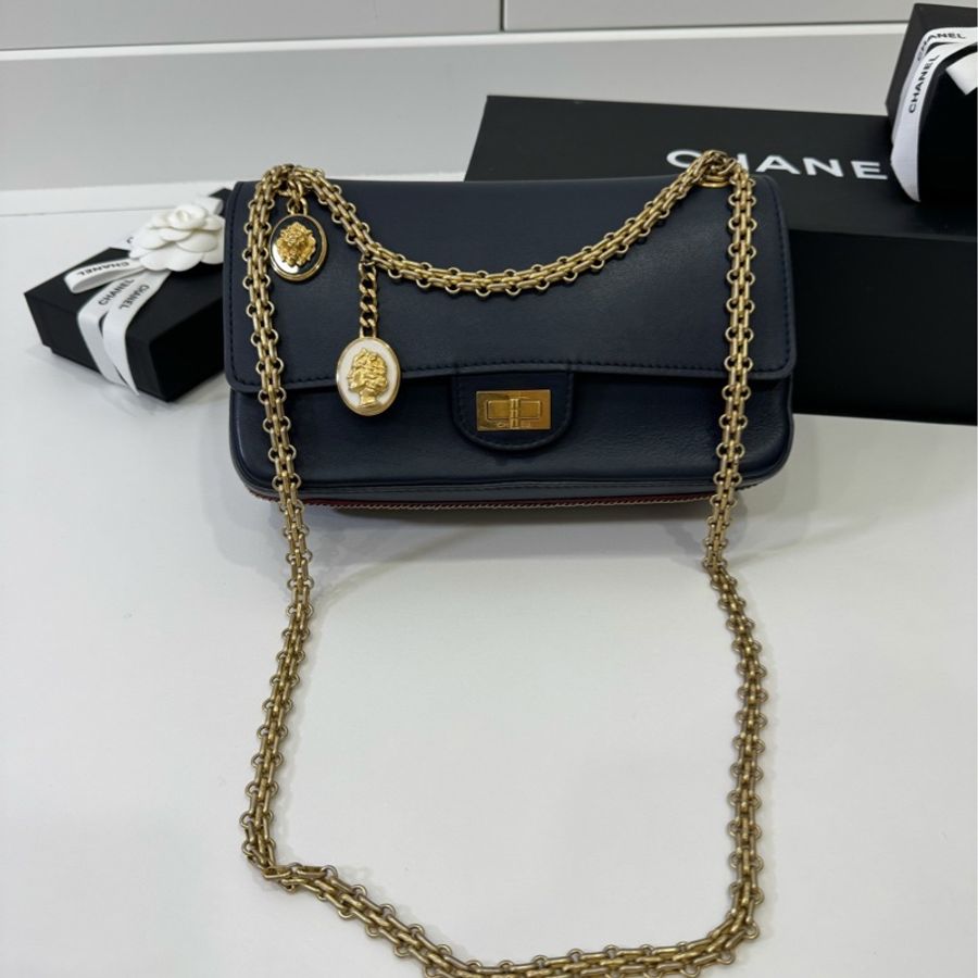Chanel 香奈兒 漢堡 限量款 2.55 徽章 藏藍 斜背包 肩背包 側背包 手提包 鏈條包 帶鏈包-19