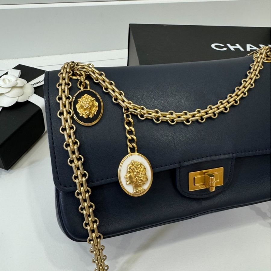 Chanel 香奈兒 漢堡 限量款 2.55 徽章 藏藍 斜背包 肩背包 側背包 手提包 鏈條包 帶鏈包-22