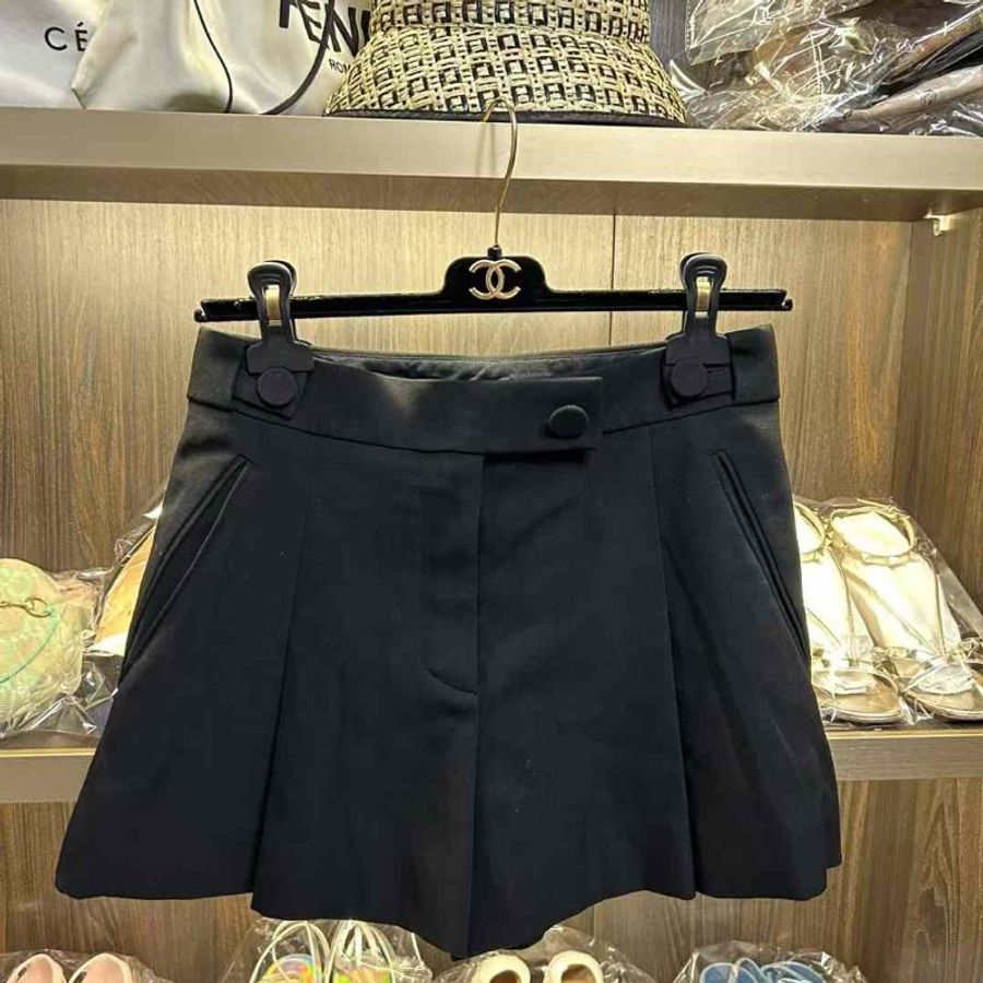 Lv褲裙 34偏大 腰圍約72 很新-1
