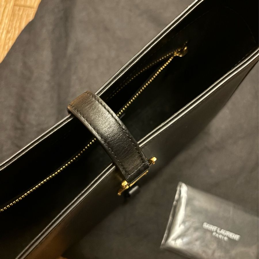 YSL Saint Laurent 黑色皮革單肩包-8