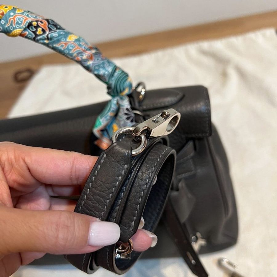 HERMES 愛馬仕 Kelly 32 灰 凱莉包 字母E 銀釦 手提包 斜背包 側背包 附絲巾-10
