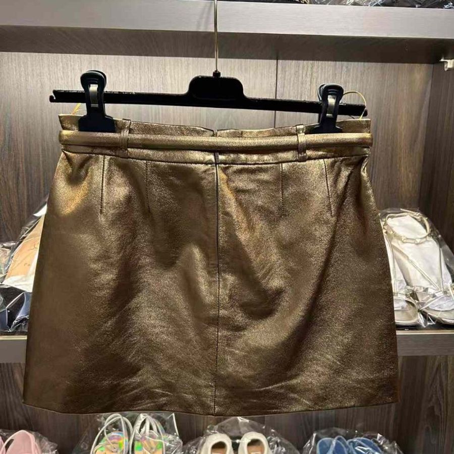 Gucci 短裙 尺寸38碼 腰圍約72 放置沒穿過 外面羊皮內里桑蠶絲-1