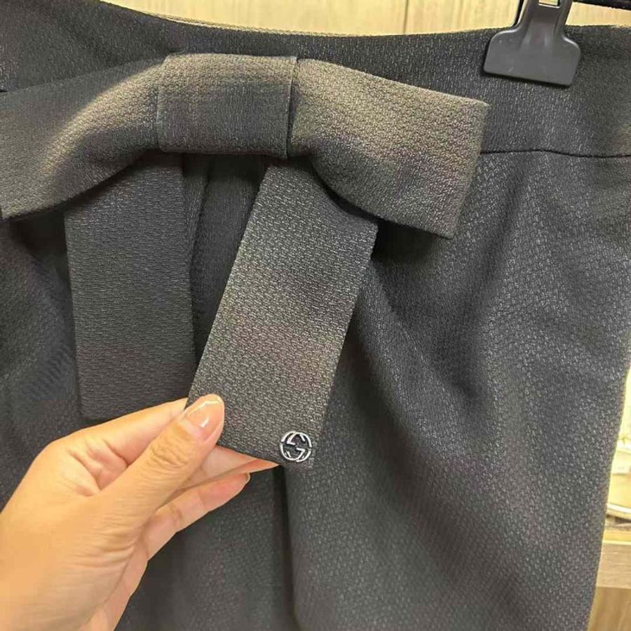 Gucci 短裙 尺寸36碼 腰圍約72 放著沒甚麼穿很新-1
