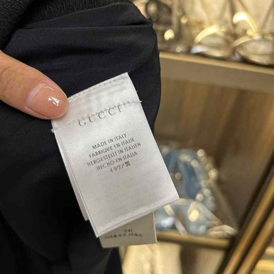 Gucci 短裙 尺寸36碼 腰圍約72 放著沒甚麼穿很新-3