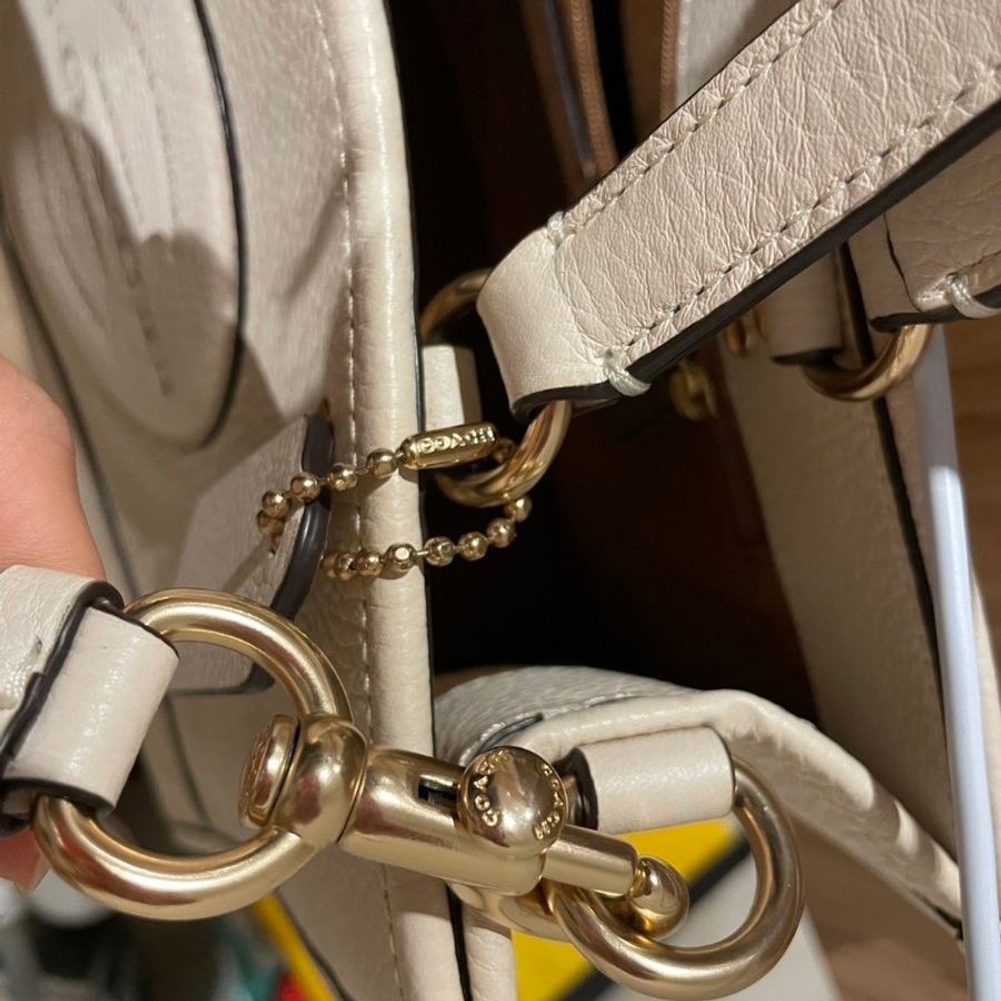 COACH pebbled leather with patch dempsey carry-4