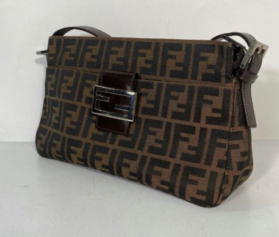 Fendi 老花雙層法棍腋下包-1