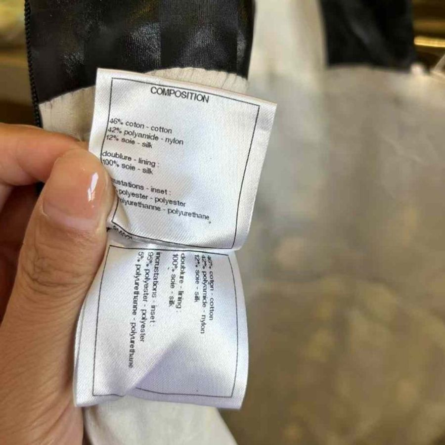 CHANEL連身裙+外套 尺寸34碼 沒穿幾次僅放置痕跡 整體很新 秀款原價近三十萬  誠可議-6
