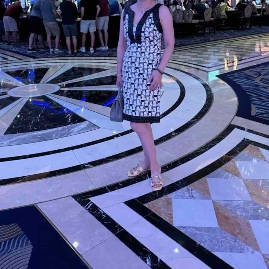 CHANEL連身裙+外套 尺寸34碼 沒穿幾次僅放置痕跡 整體很新 秀款原價近三十萬  誠可議-9