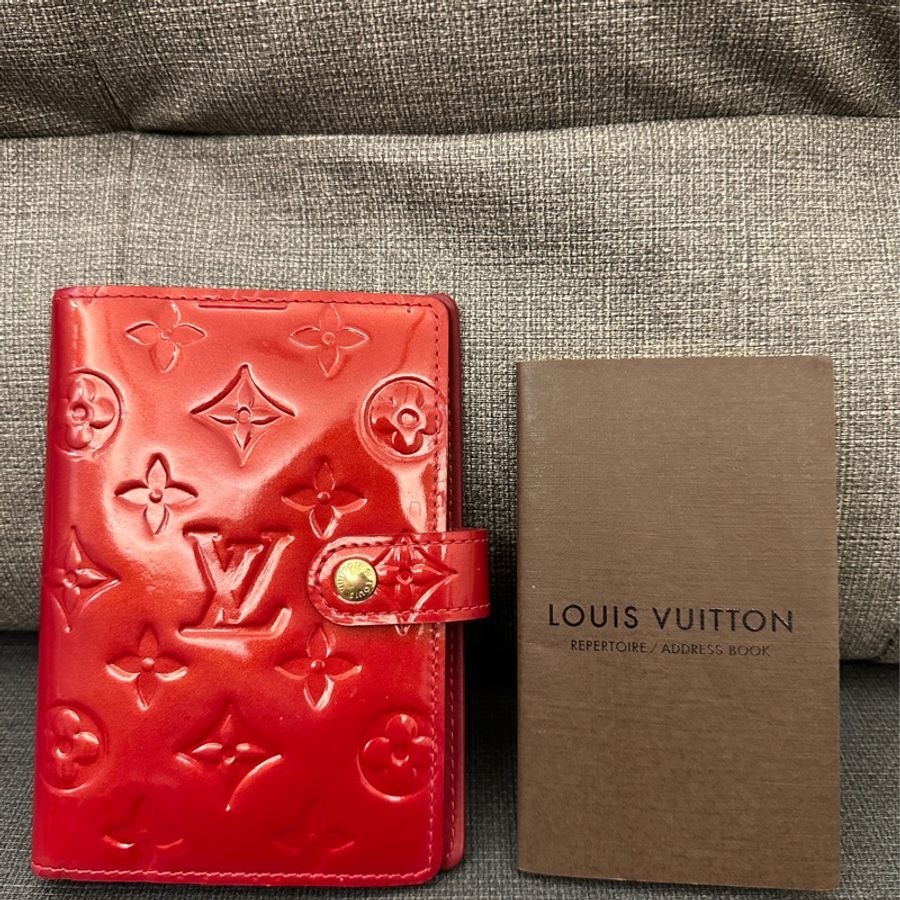 Louis Vuitton LV 6孔 紅色漆皮記事本-0