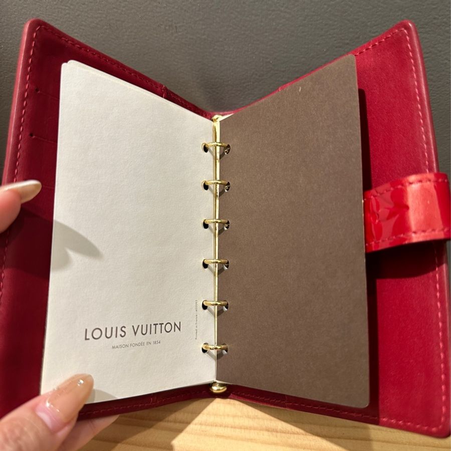 Louis Vuitton LV 6孔 紅色漆皮記事本-25