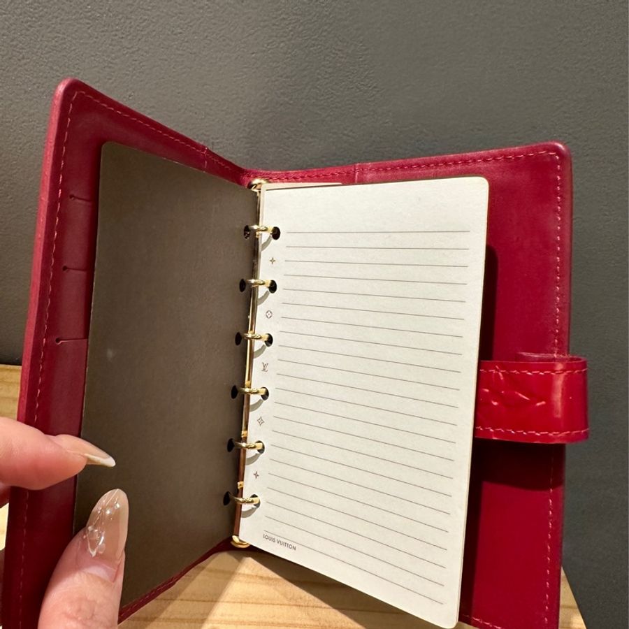 Louis Vuitton LV 6孔 紅色漆皮記事本-27