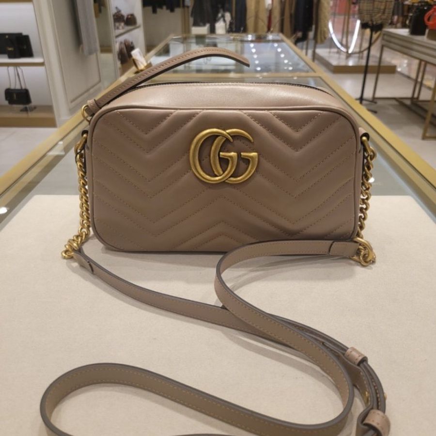 Gucci GG Marmont 447632 小款立體浮雕相機包 乾燥玫瑰粉色《當季專櫃正售★全新商品 》-2