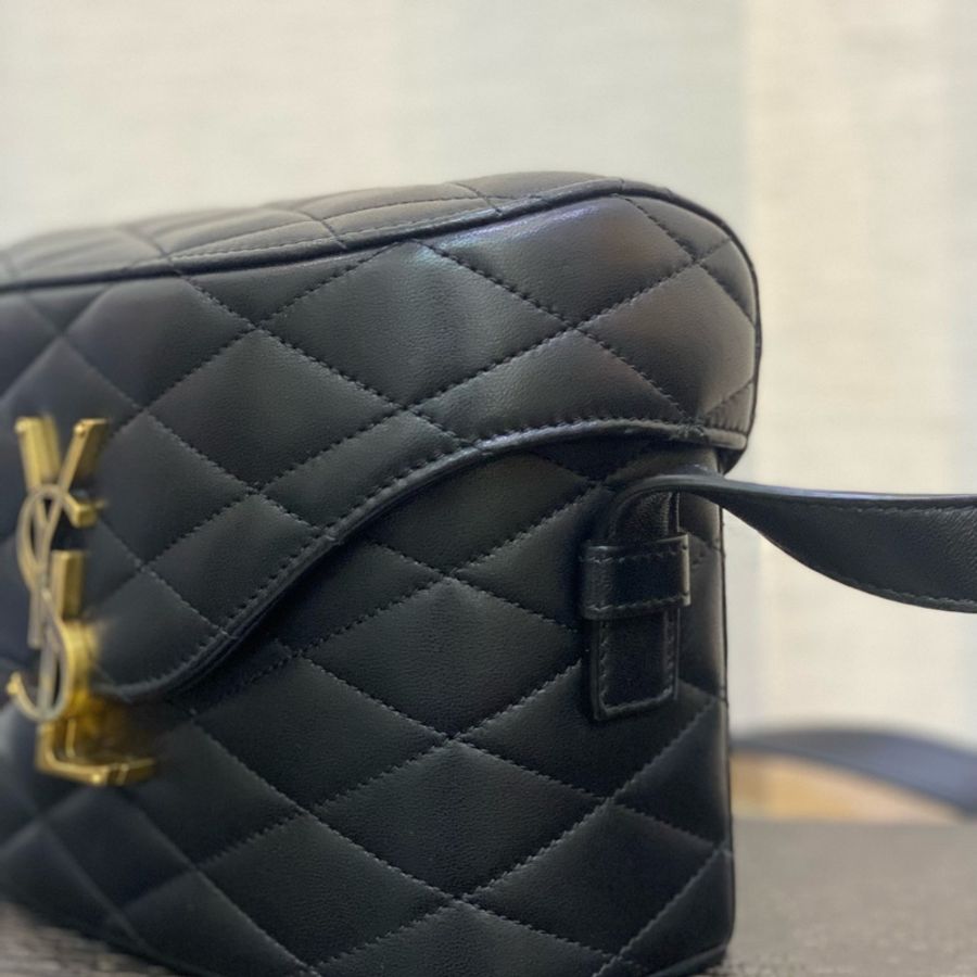 YSL 黑牛皮霧金釦June box 斜背包-2