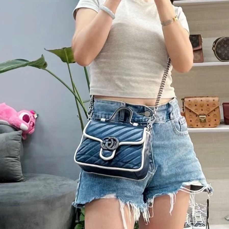 Gucci 馬夢藍白郵差包-3
