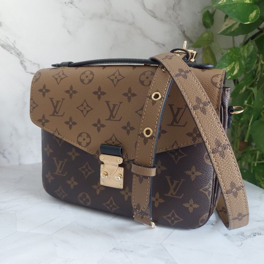 LV 老花 M44876 🎀現品實拍 🎀拼接雙色 郵差包 斜背 肩背 手提包~二手近新品-62