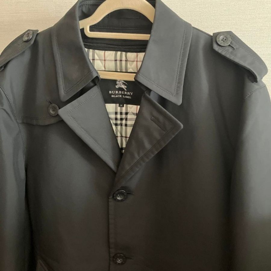 近新品/M碼/Burberry 男神風衣-1