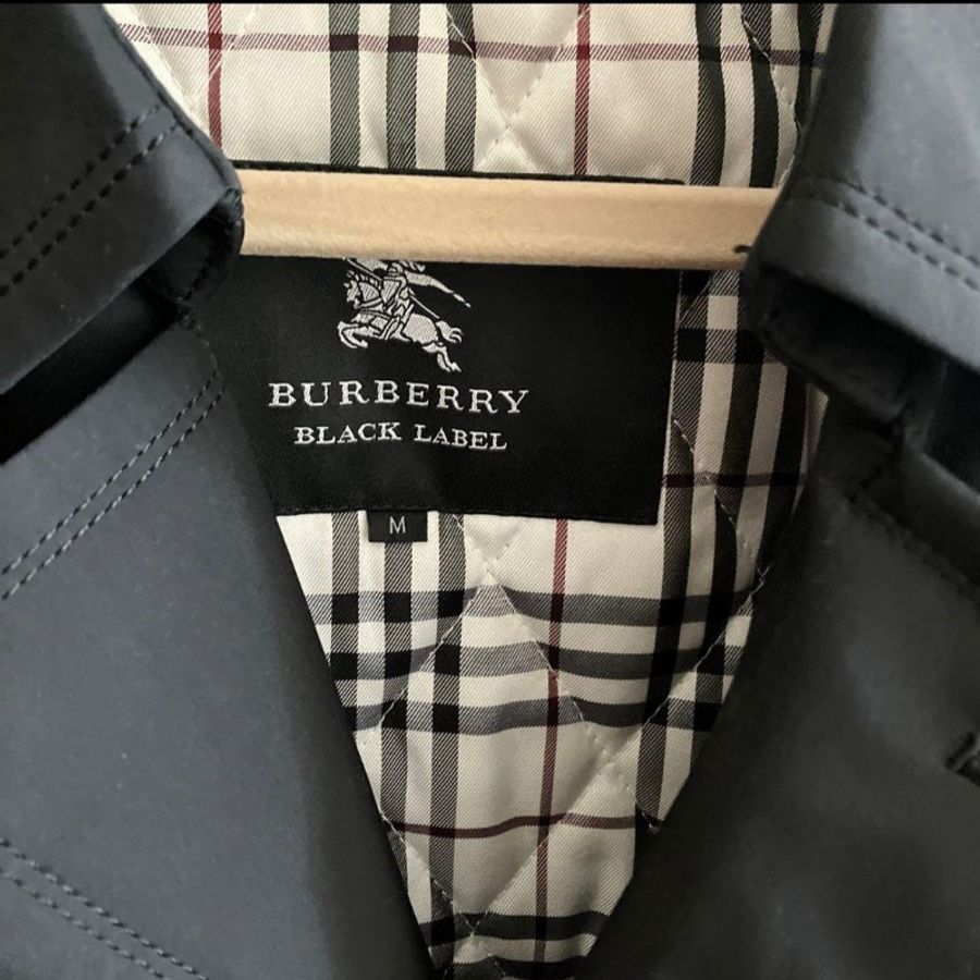 近新品/M碼/Burberry 男神風衣-13