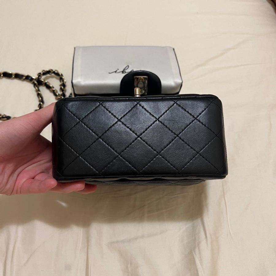 CHANEL 金色金屬黑 小羊皮 17cm 方胖子-2