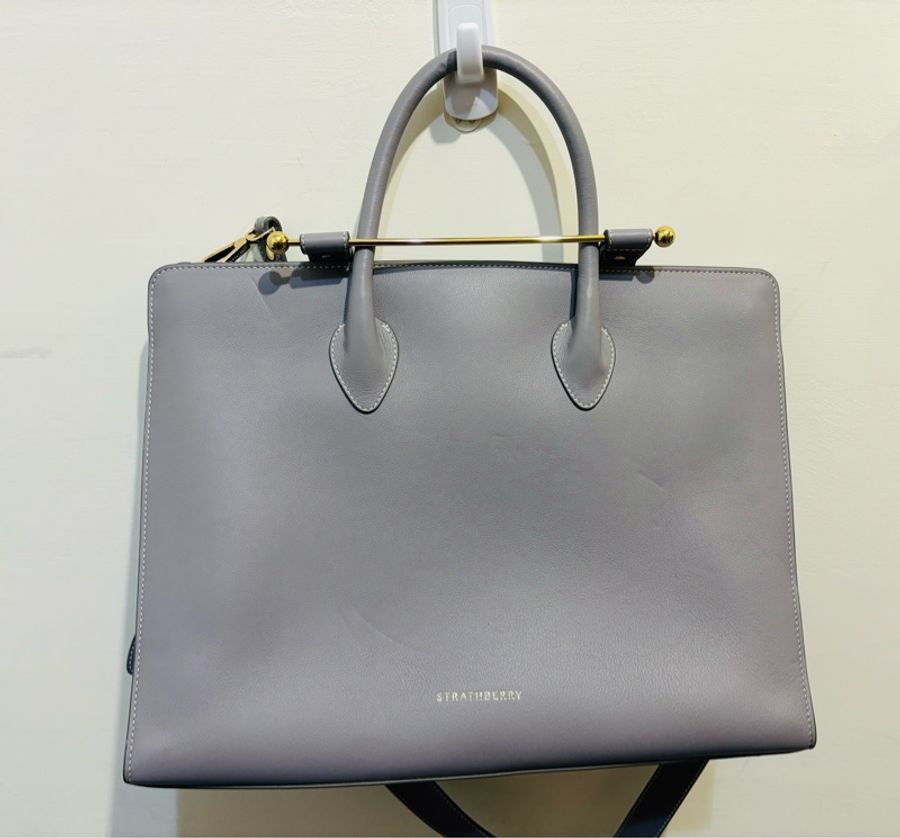The Strathberry Tote - Frost Grey with Vanilla (季節限定款)-3