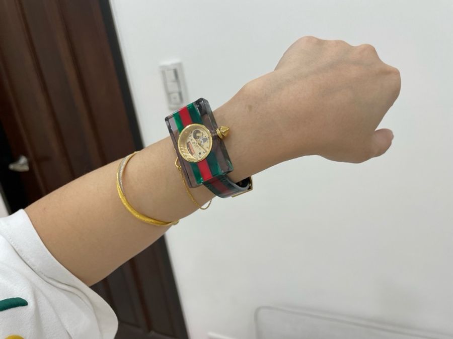 Gucci YA143505 VINTAGE WEB系列 彩虹阿加力膠 小蜜蜂 綠紅綠圖紋透明 鐲錶 手錶-1