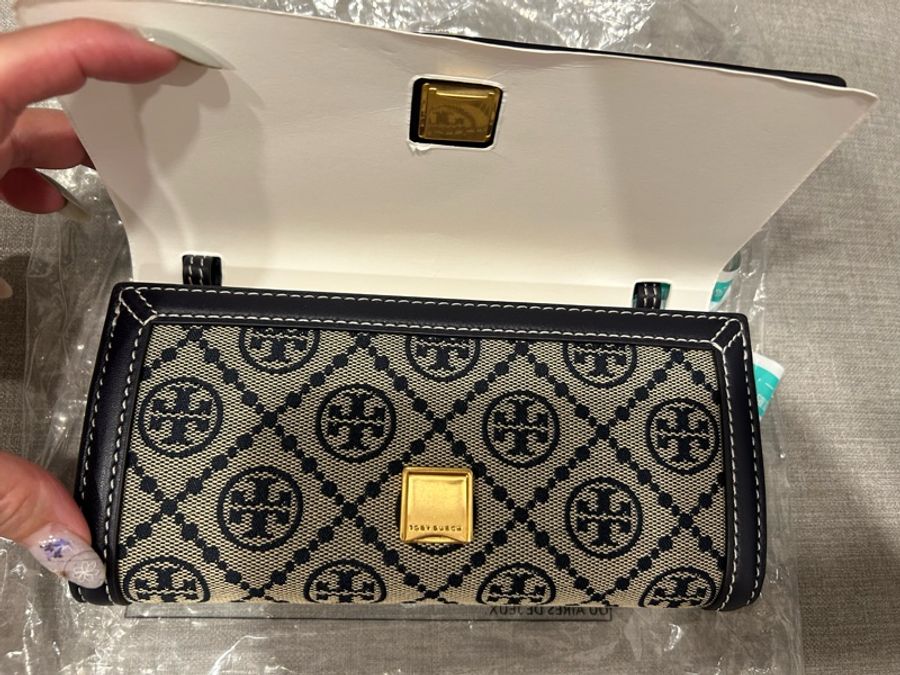 Tory Burch 緹花拼接皮革翻蓋斜背包woc (海軍藍)-16