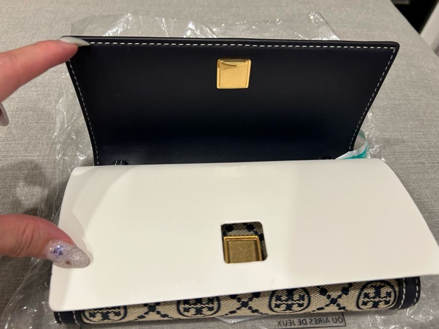 Tory Burch 緹花拼接皮革翻蓋斜背包woc (海軍藍)-17
