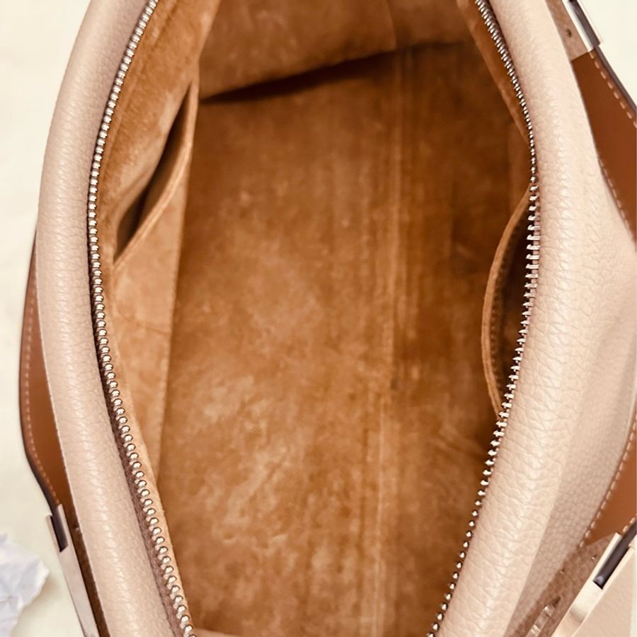 LOEWE 最受歡迎的咖啡奶沙色手提包 (也可自己買肩帶)肩背-4