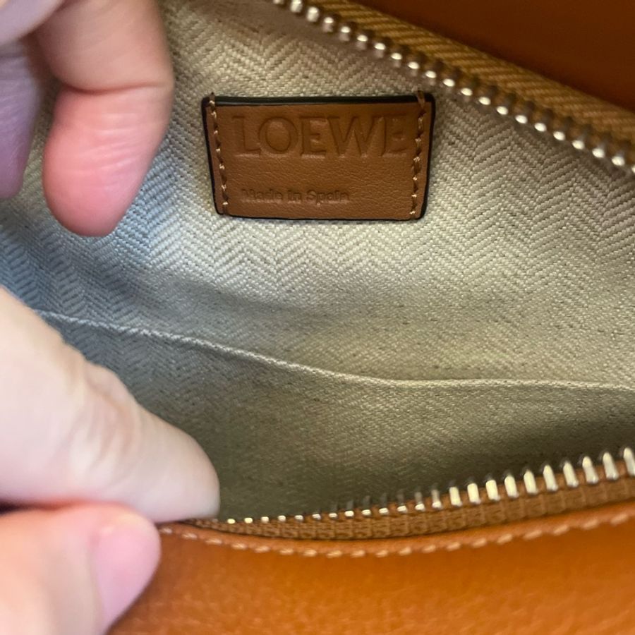 Loewe Puzzle Small Tan (棕色）-8