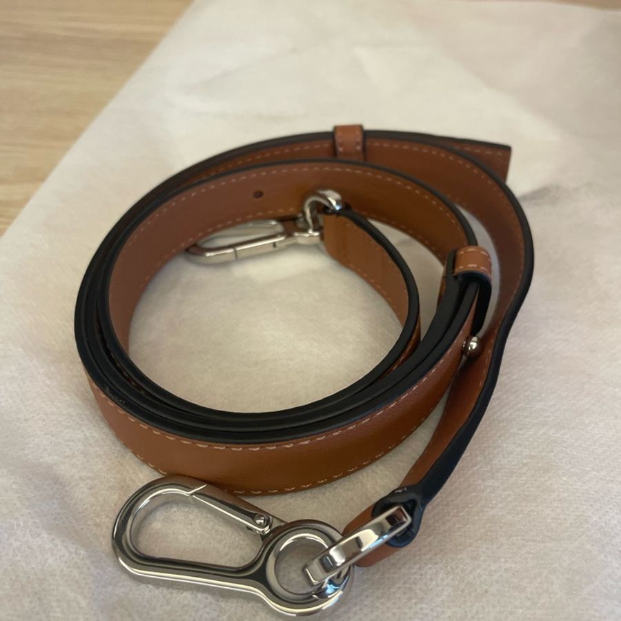Loewe Puzzle Small Tan (棕色）-11