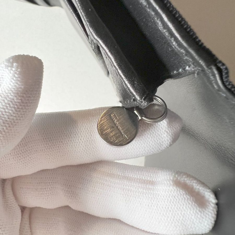 Ferragamo黑色卡片錢包長夾小手袋肩背側背孭袋 原裝盒 送肩帶-6