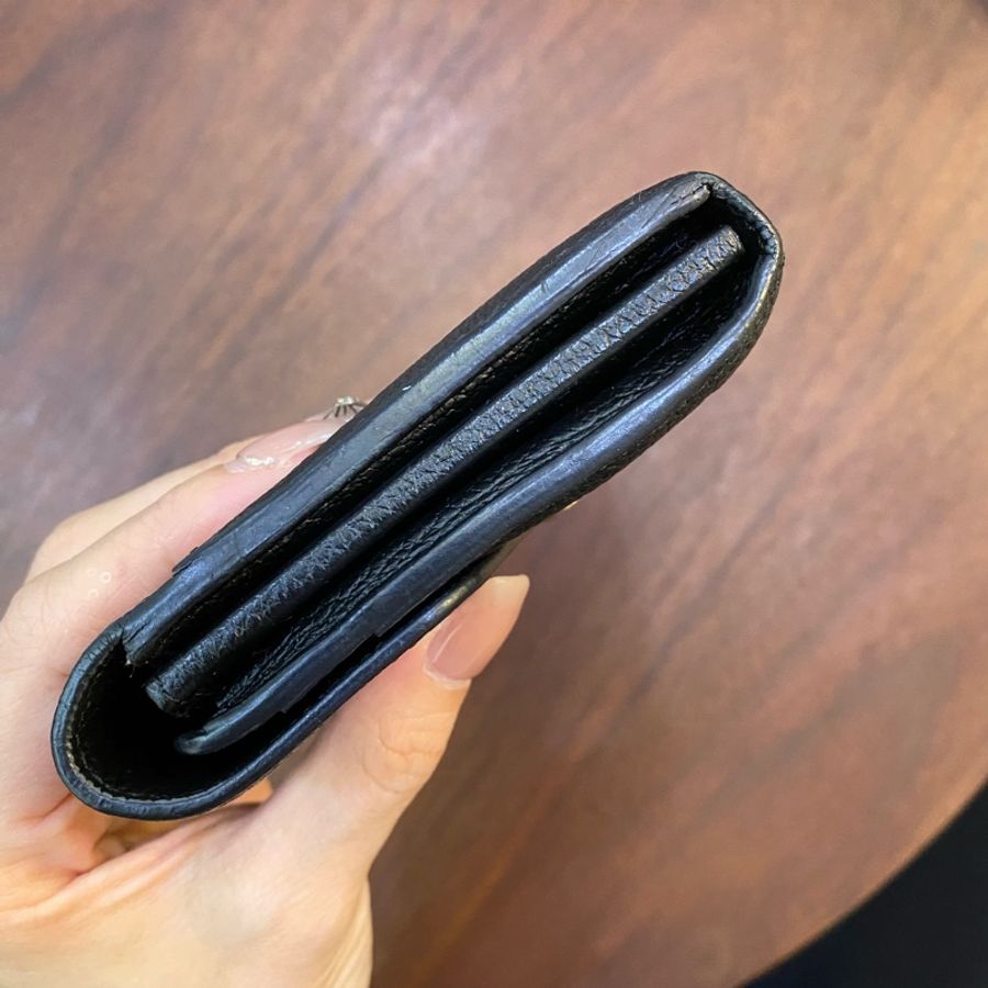 LV 黑牛皮信封下蓋Sarah長夾-3