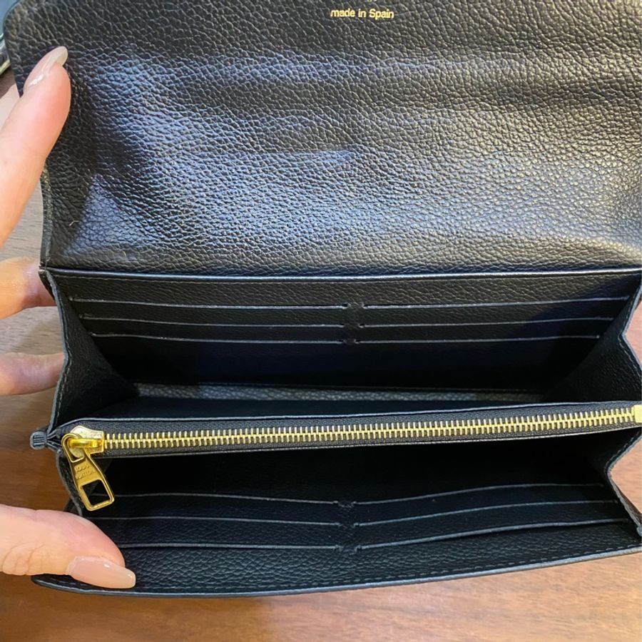 LV 黑牛皮信封下蓋Sarah長夾-10
