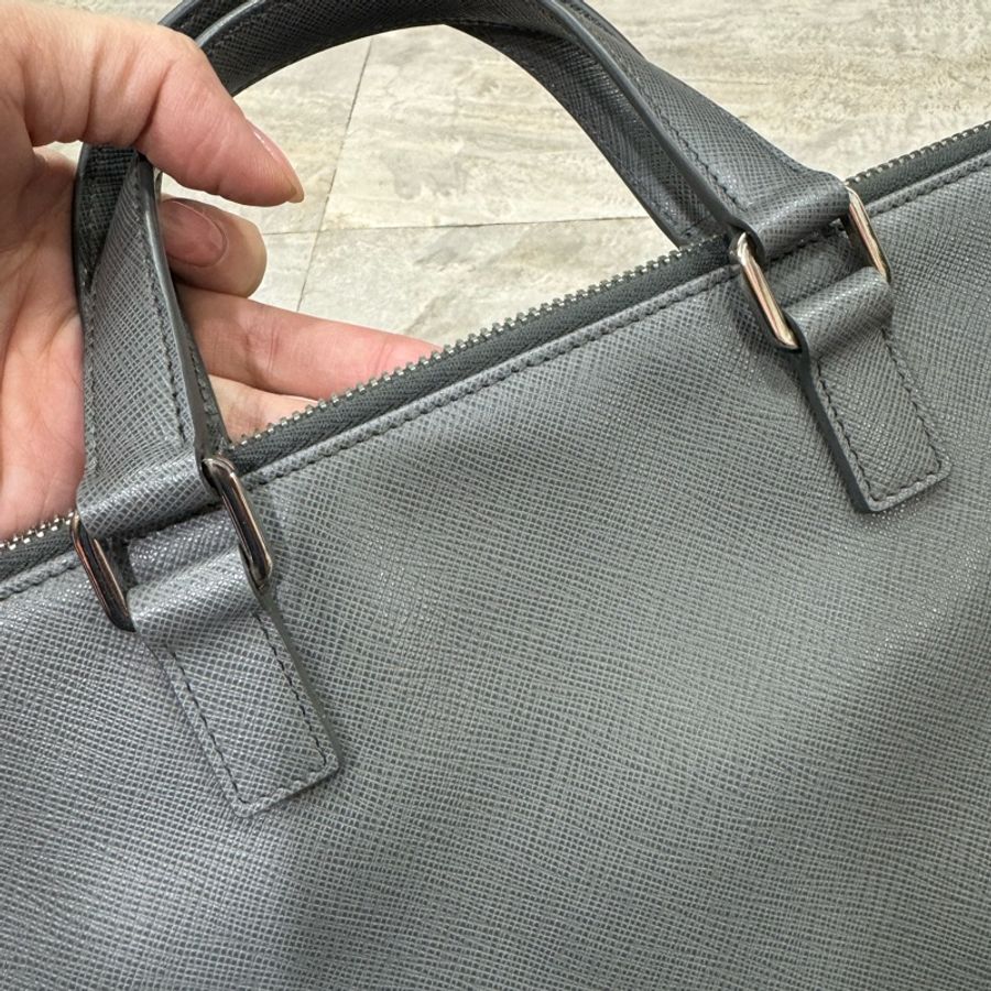 Prada 男士公文包！大約尺寸40*28*9cm-11