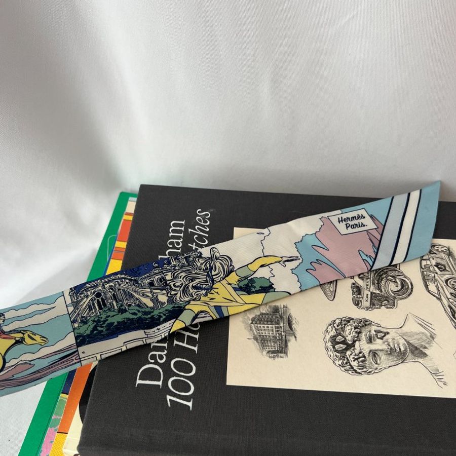 SS2021 Hermes 絲斜紋布圍巾 Wow Twilly-2