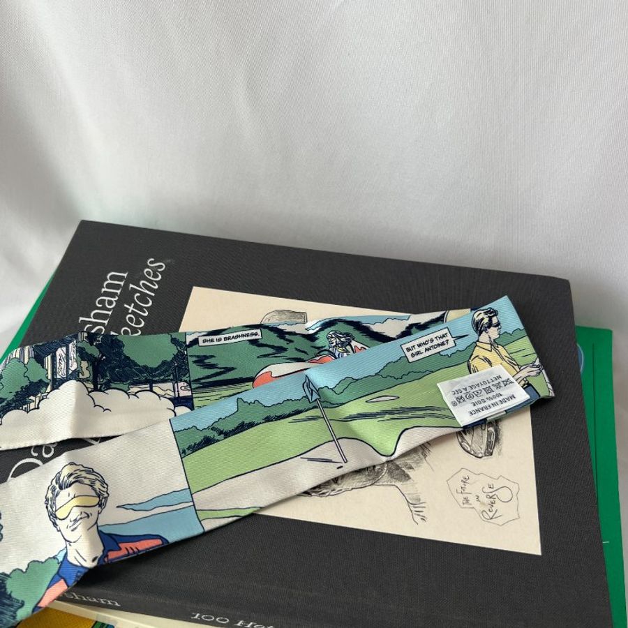 SS2021 Hermes 絲斜紋布圍巾 Wow Twilly-6