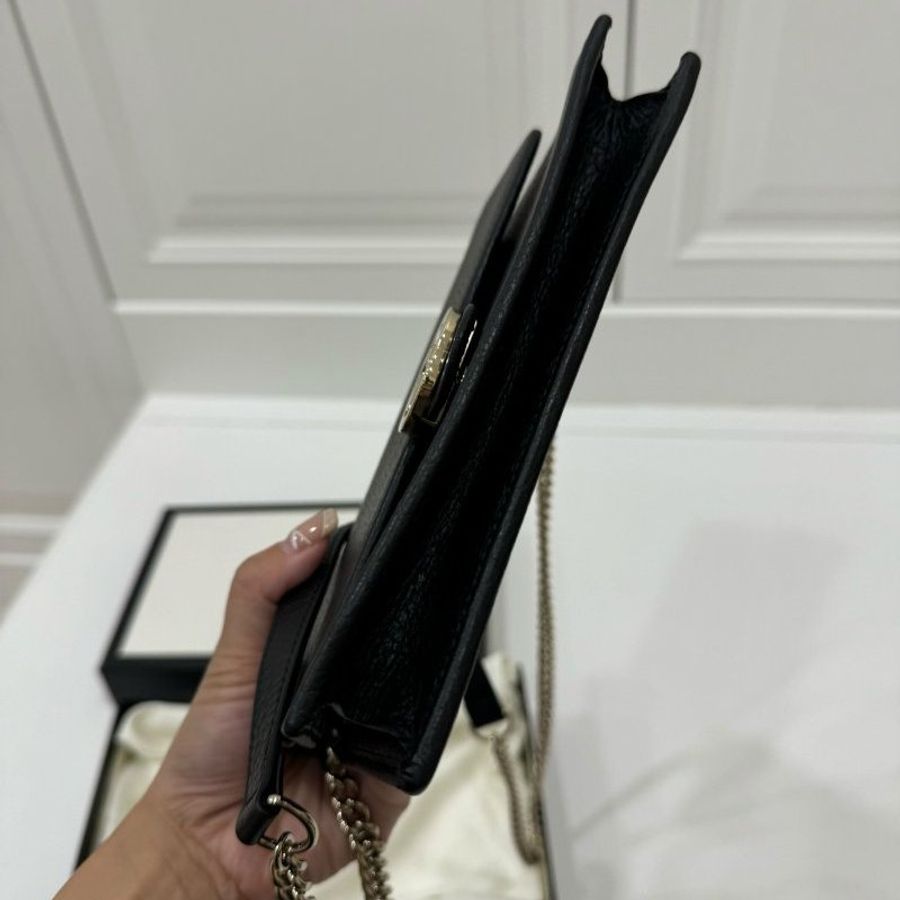Gucci 古馳 黑銀 荔枝牛皮紋 WOC 風琴包 郵差包 信封包 肩背包 斜背包 鏈帶包 鍊條包-3