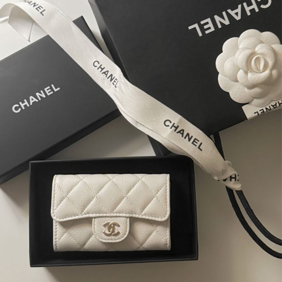 Chanel荔枝皮白色卡包-1