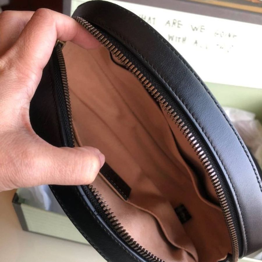 GUCCI秋冬的GG MARMONT 腰包 昆蟲版 胸包 斜背包 胸口包 肩背包-12