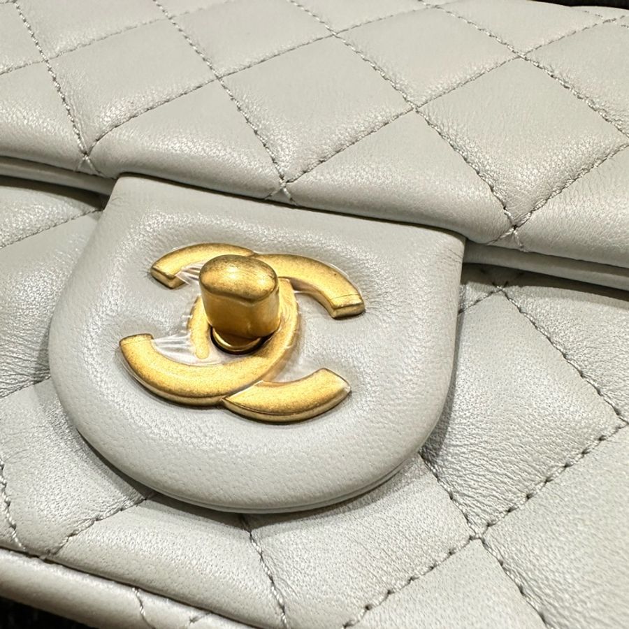 全新 香奈兒Chanel 金球山茶花方胖子 氣質淺灰-6