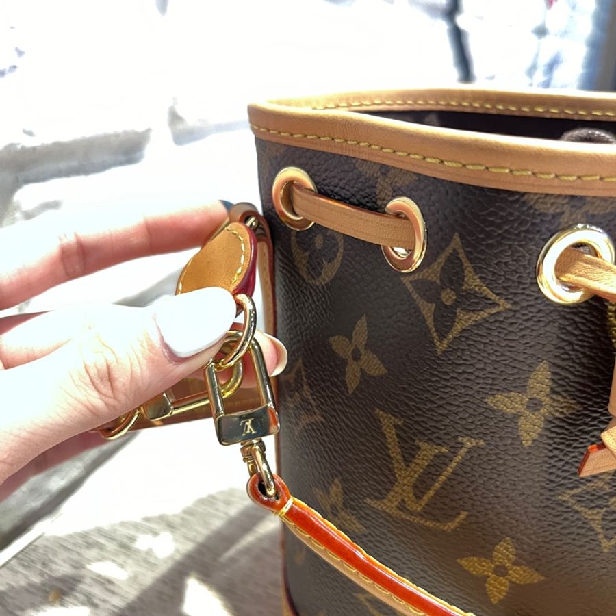 近全新 正品 2024/02月底購入 精品LV nano noe LV迷你水桶包 限量稀有品 可斜背 可手提-17